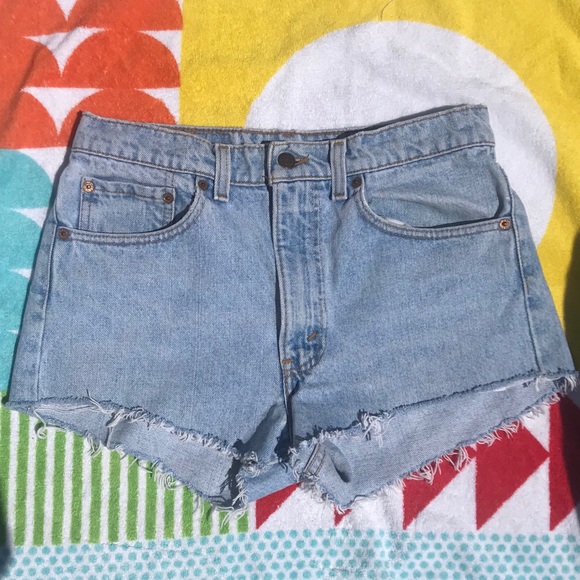 Levi's Pants - LEVI’S JEAN SHORTS